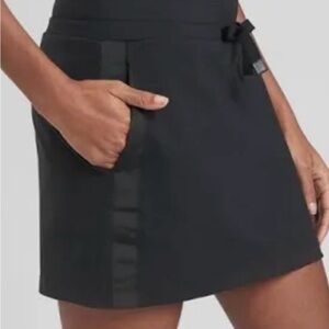 Athlete downtown metro skirt skort $89 Navy sz XS travel tennis golf